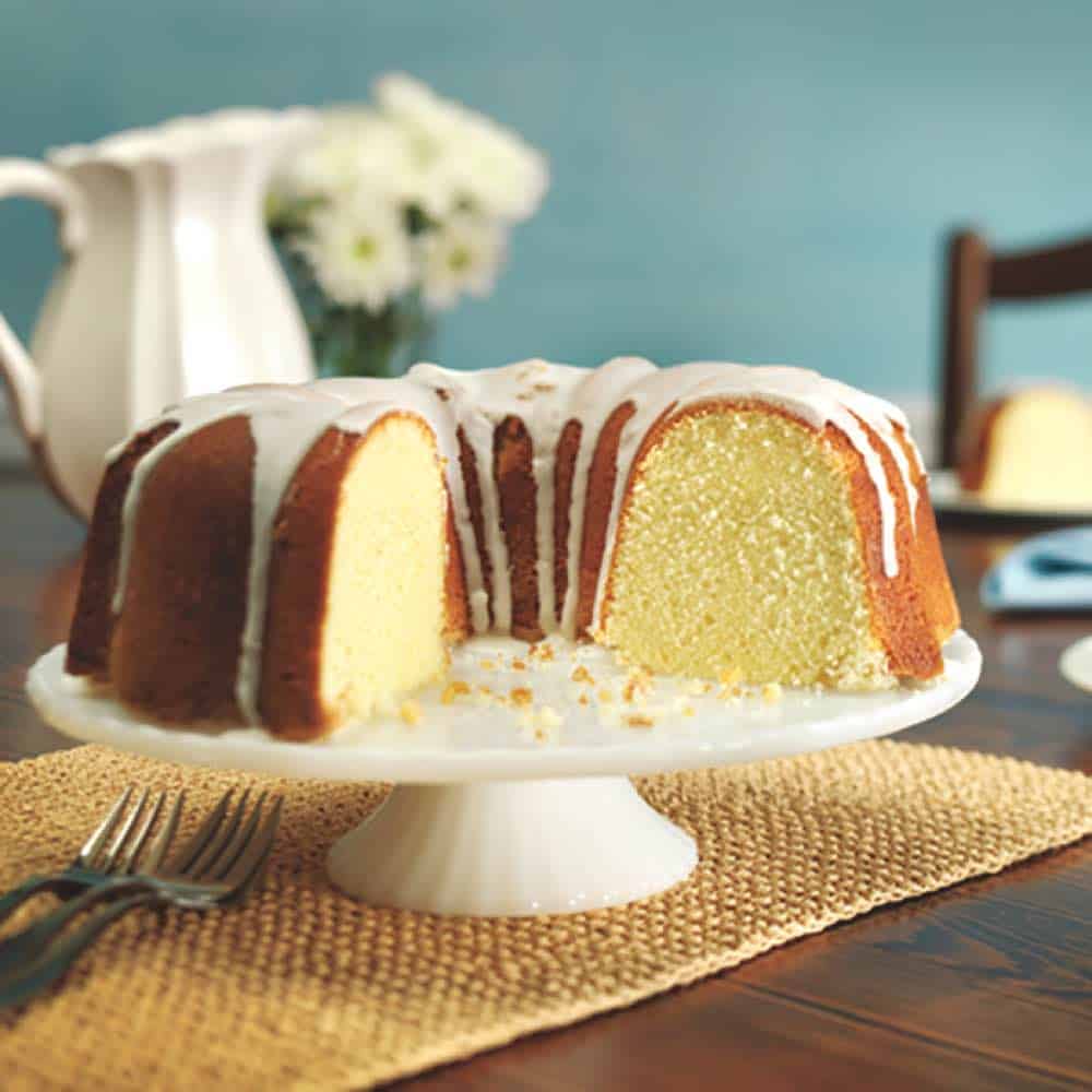 Pound Cake On Cake Stand