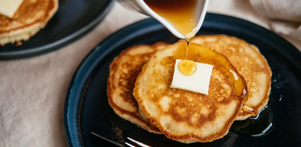 Almond Flour Pancakes Recipe [Video] - Aromatic Essence