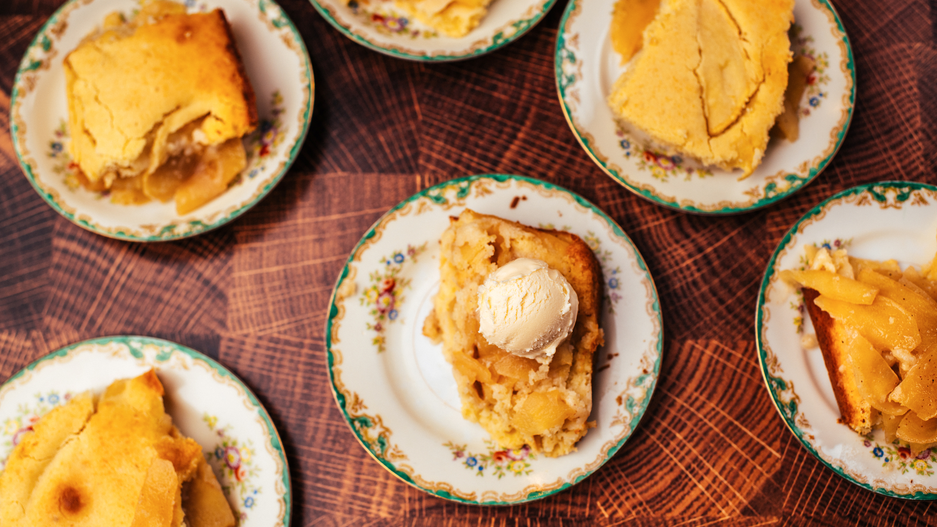 Apple Pie Cake Sliced